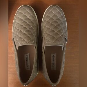 Steve Madden Women’s Quilted Tan Slip-On Loafers, NWOT